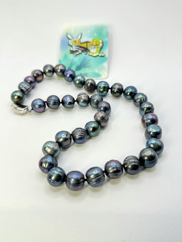 MOVING SALE: 18” BLUE PEARL NECKLACE + PIN BUNDLE