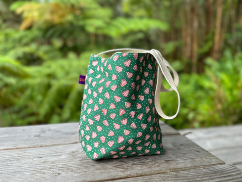 Mini Christmas Cakes SMALL MARKET TOTE