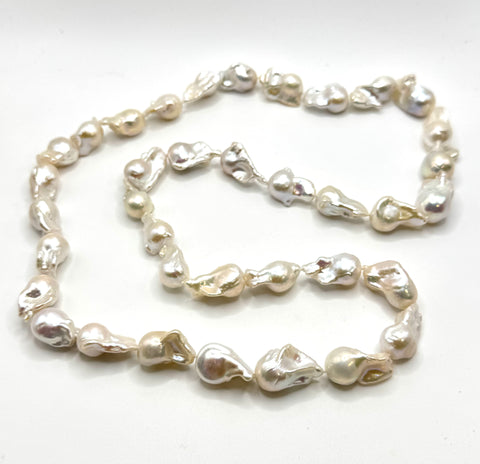 WHITE BAROQUE PEARL NECKLACE (32 inch)